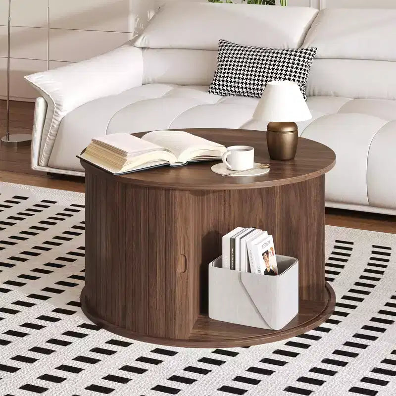 Tavolino da caffè rotondo con contenitore, tavolino da caffè con pannelli scanalati, anta scorrevole curva e ripiano a vista, tavolino moderno in legno