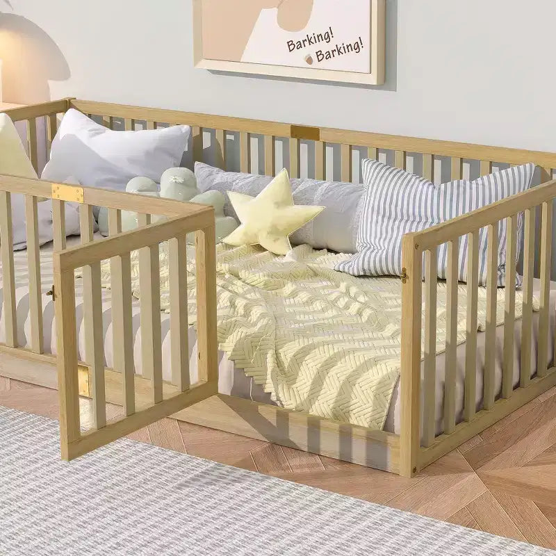 Lettino a pavimento per bambini con sponde alte e cancelletto, 1 bambino